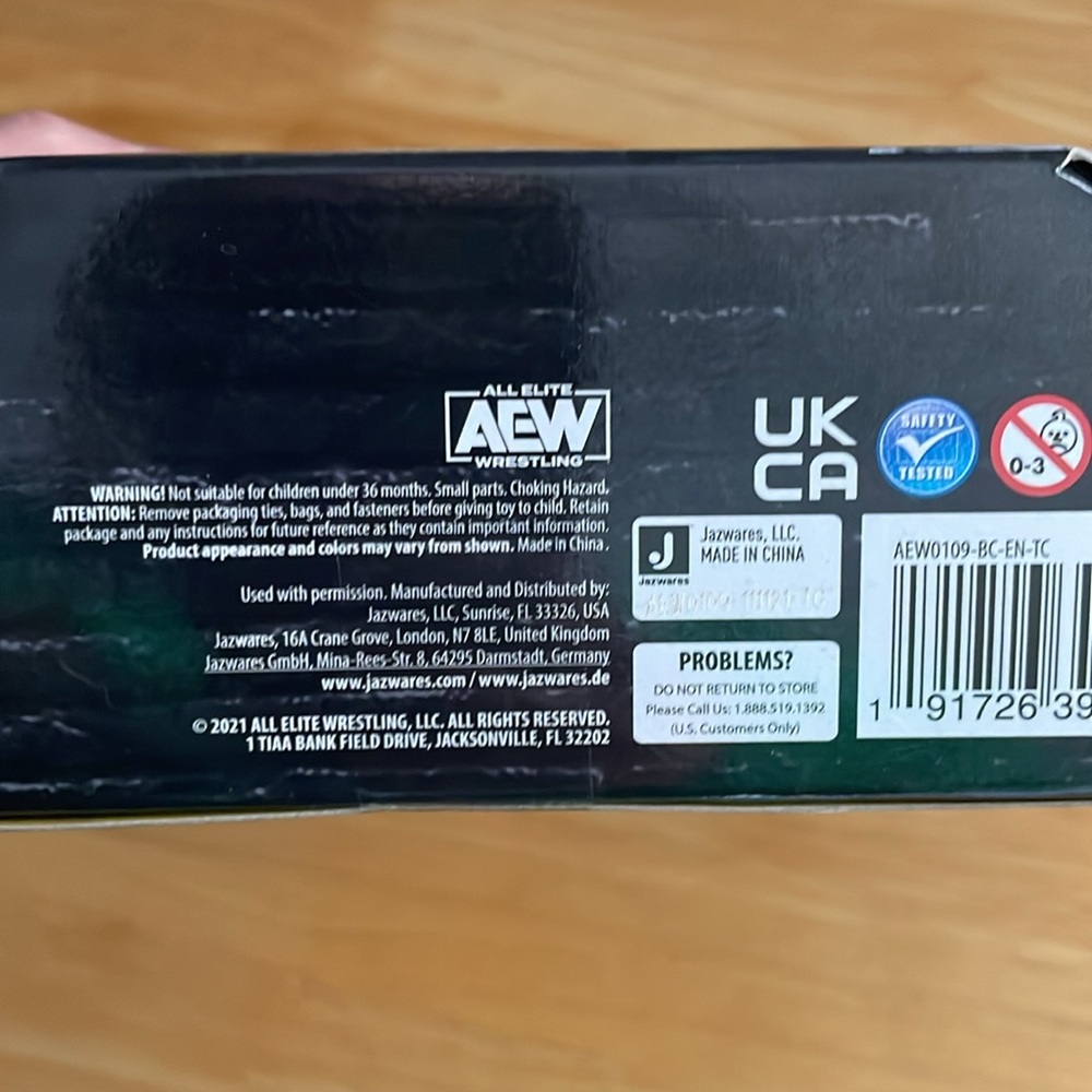 Professional Wrestling WWE AEW Lot Of Action Figure Magazine and NIP trivia game - Picture 5 of 10